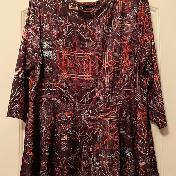 Computer Chip Peplum Top - Picture 3 of 3